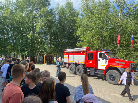 Выездная экскурсия 3-й пожарно-спасательной части в Дол Надежда